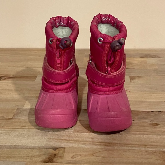 Koala Kids Other - Koala Kids Snowflake Snow Boots size 7